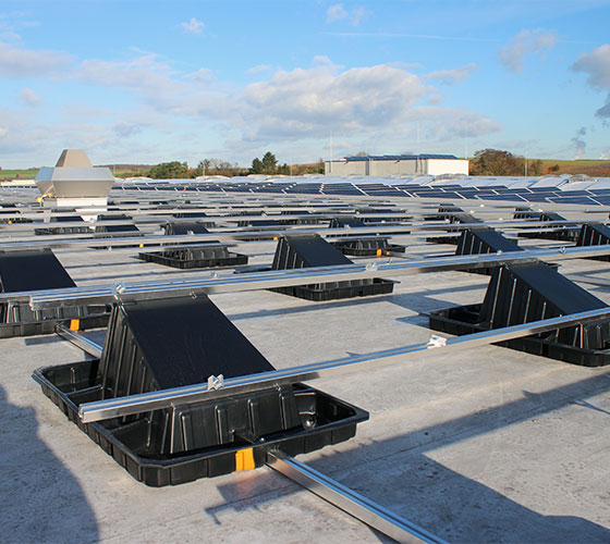 Söhner Flachdach-Solaranlage in Schwaigern Söhner Flachdach-Solaranlage in Schwaigern